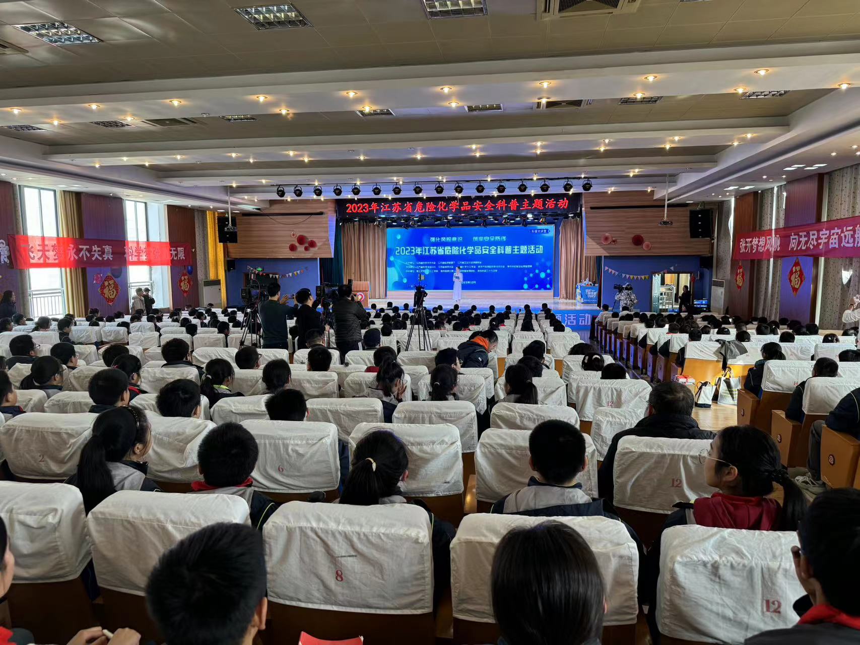 17623063052370823bZb.jpeg eed513c31eb56e1d3ce78831701b1dbd_wKjI-2WJRNKAC9FPAATre5Jxvu830.jpeg